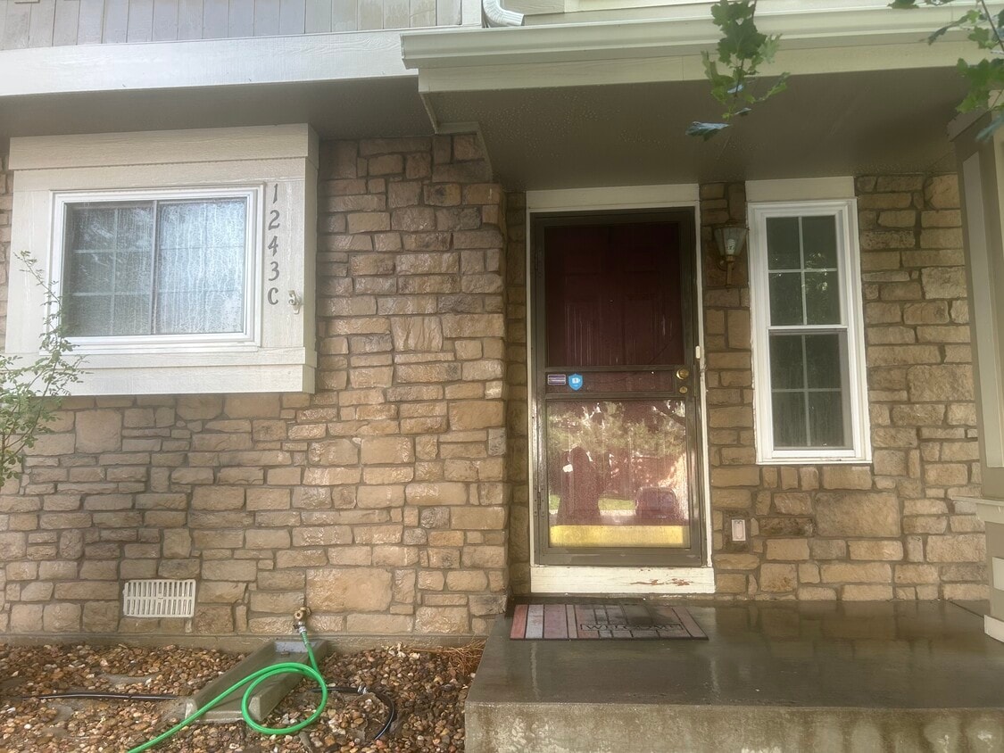 Primary Photo - 1243 S Zeno Way