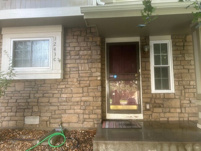 Building Photo - 1243 S Zeno Way