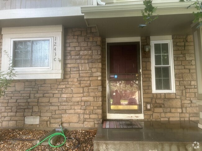 Building Photo - 1243 S Zeno Way