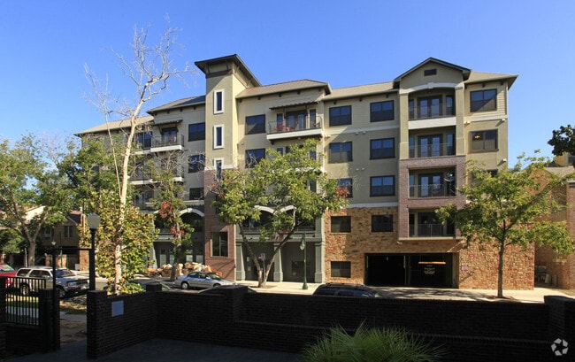 Texan Vintage West Campus Apartments Austin Tx Primary Photo Texan Vintage West Campus