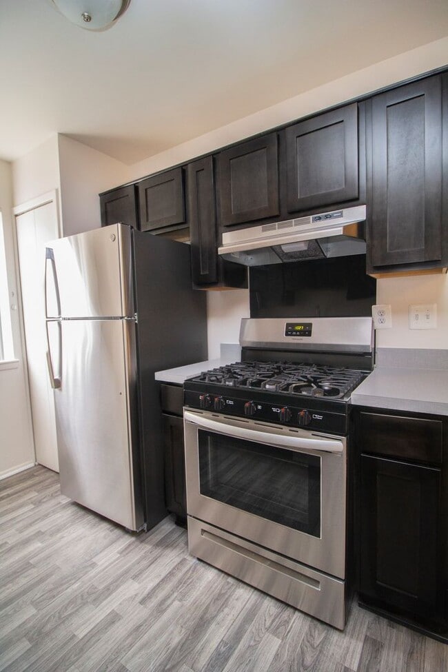 Interior Photo - Novi Ridge
