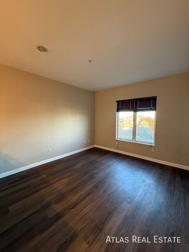 Foto del edificio - 15475 E Andrews Dr