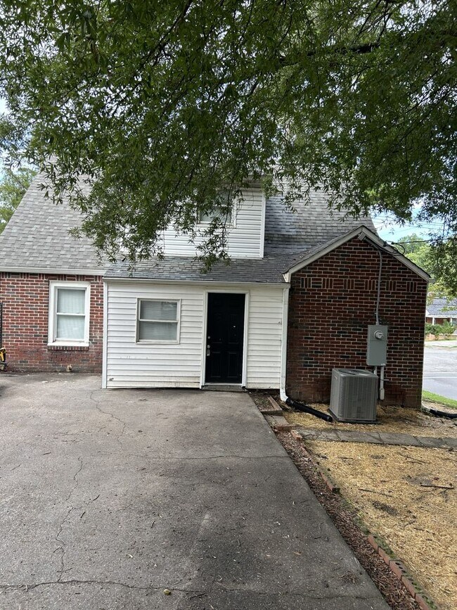 Foto del edificio - 2437 N Patterson Ave