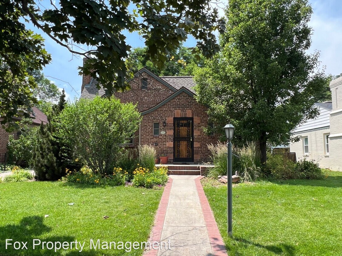 Primary Photo - 4 br, 2 bath House - 2265 Locust Street