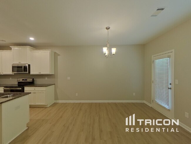 Foto del edificio - 4954 Lower Elm St