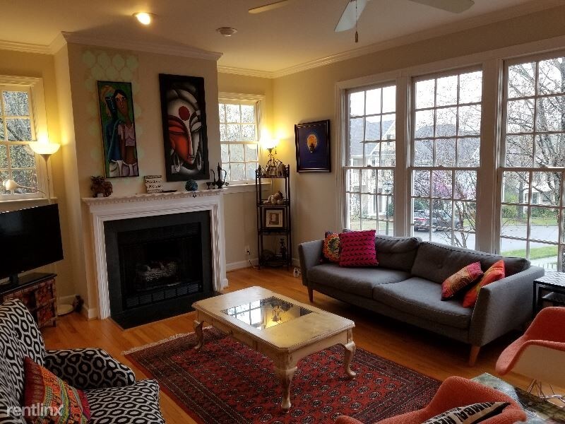 Primary Photo - 214 Westgreen Dr