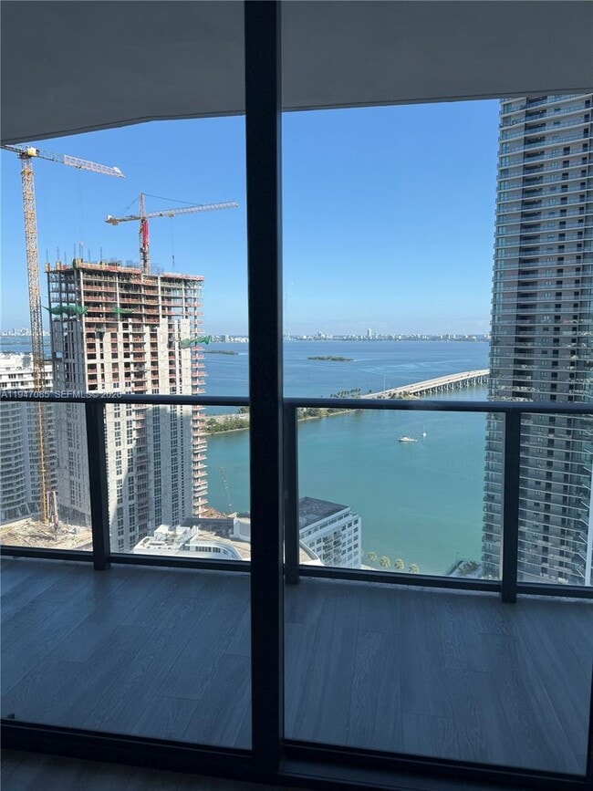 Foto del edificio - 501 NE 31st St