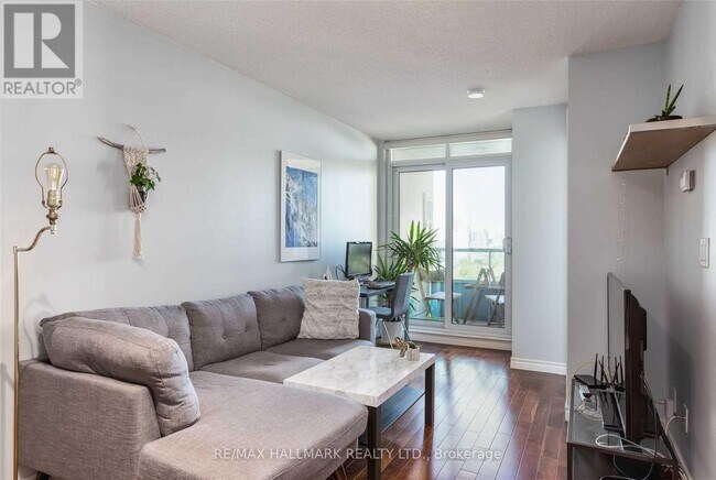 Photo du bâtiment - 17 Barberry Pl