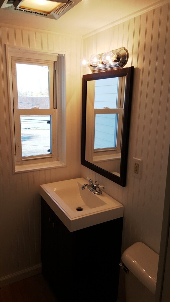 Bathroom - 733 Clay St