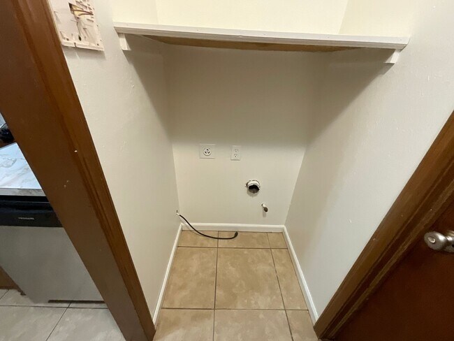 Foto del edificio - 3bd 2ba 2 car