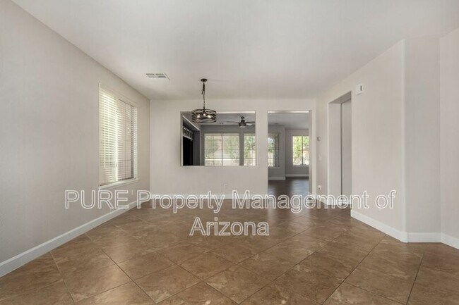 Photo - 3311 S Sunland Dr House