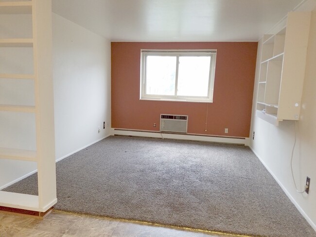 Foto del edificio - 306 E 18th St