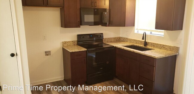 Building Photo - 3 br, 1.5 bath House - 619 S 75th St