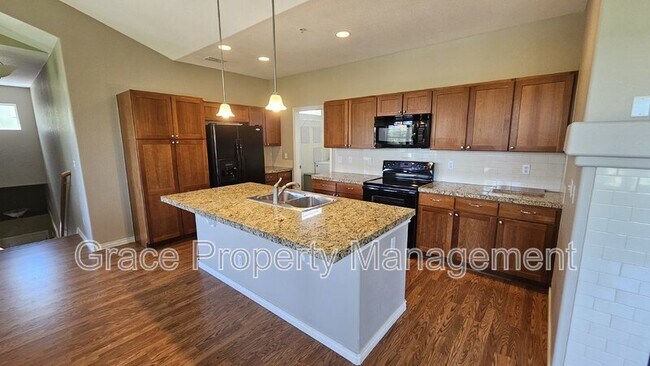 Building Photo - 11992 W. Long Cir.