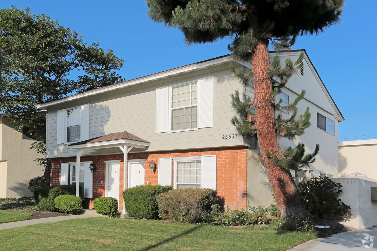 The CitiZen South Bay on Anza Apartments in Torrance, CA Westside