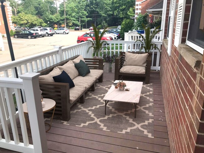 Foto del edificio - 43 Salmon Brook Dr