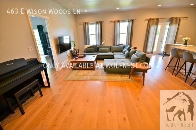 Building Photo - Stunning 6 Bedroom Fort Union Home! No Dep...