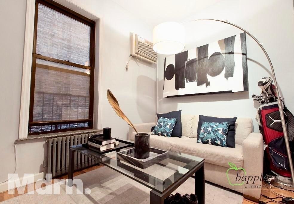 Foto del edificio - 425 W Broadway
