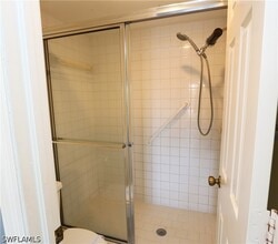 Building Photo - 1305 Mainsail Dr