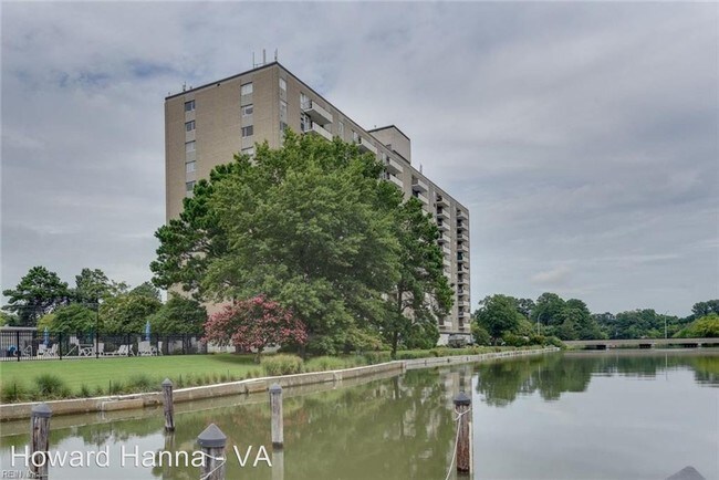 Foto del edificio - 2 br, 2 bath House - 7320 Glenroie Ave  #3E