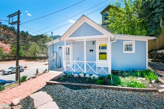 Building Photo - 509 Cañon Ave