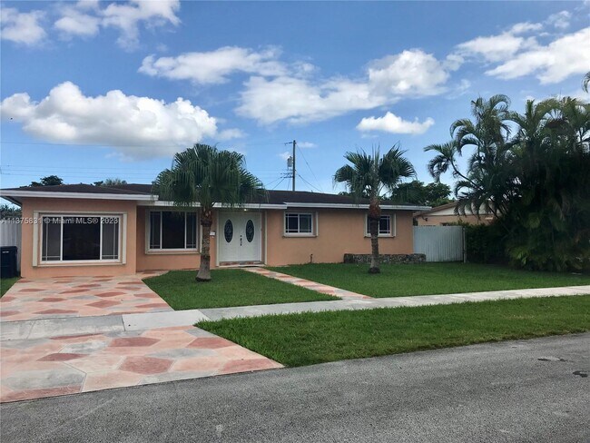Building Photo - 6061 SW 110th Ave