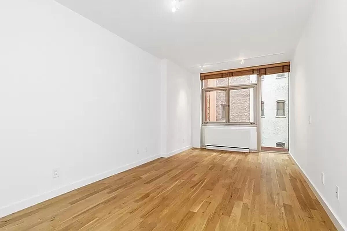 Primary Photo - 29 Prince Street