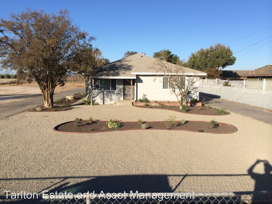 Primary Photo - 2 br, 1 bath House - 5701 S. Fig Ave.