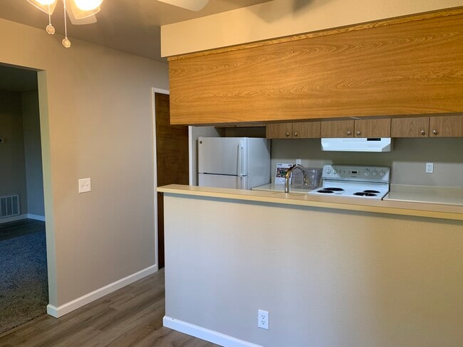 Kitchen 2 - Sandalwood Apartments