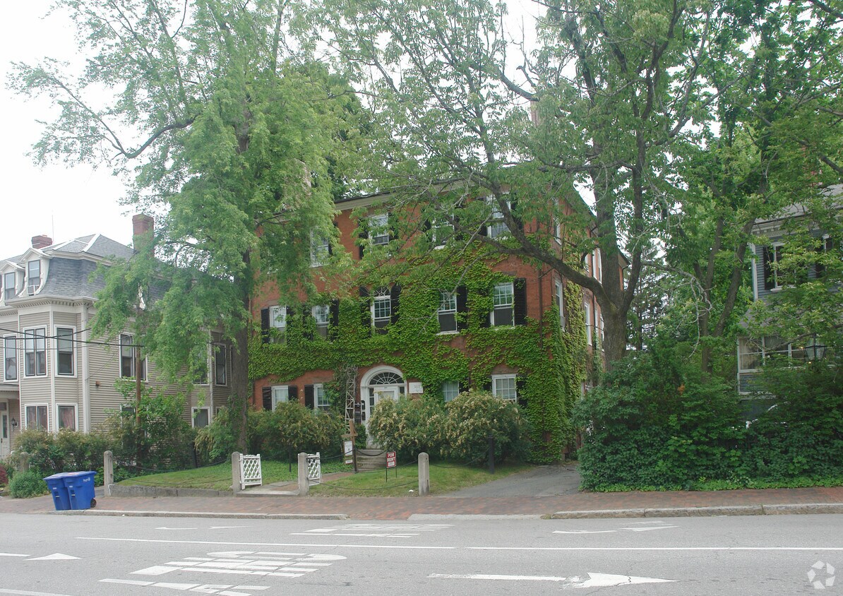 105 State St, Newburyport, MA 01950 Apartments in Newburyport, MA