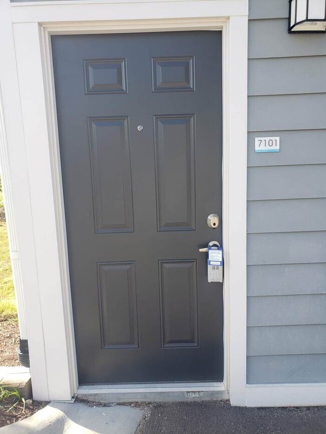 Building Photo - 3301 Boulder Pointe Dr