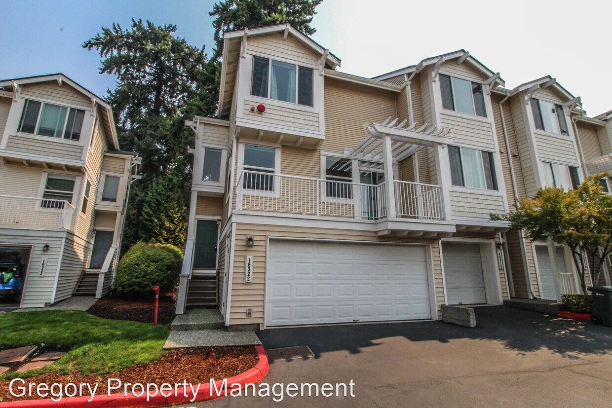 3 br, 2.5 bath House 16322 118th Ct NE House Rental in Bothell, WA