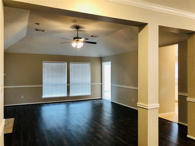 Foto del edificio - 3107 Towering Oak St