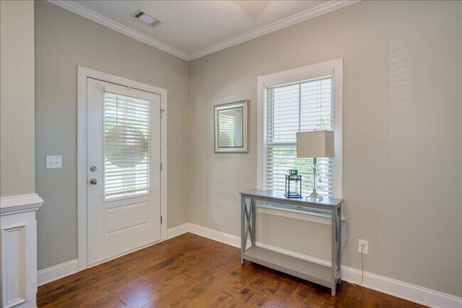 Building Photo - Beautiful Canterbury Farms 4 Bedroom!