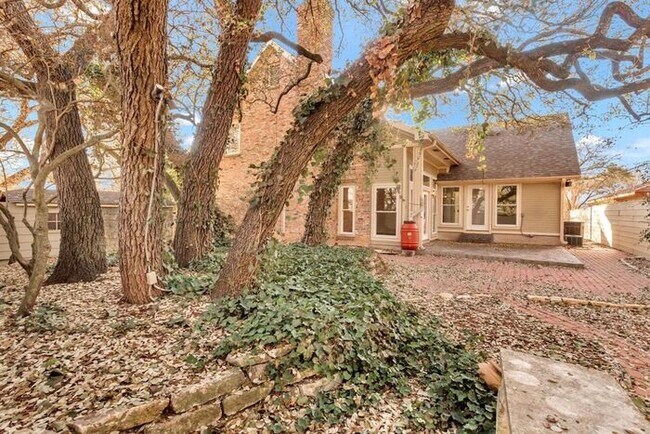 Foto del edificio - 3112 Brightwood Dr, Austin, Texas 78746