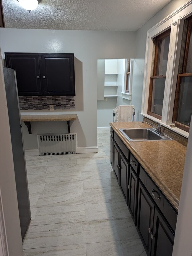 Foto del edificio - 449 New Britain Ave