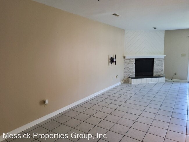 Building Photo - 2 br, 2.5 bath House - 185 Forest View Drive