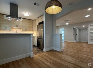 Building Photo - 810 81st St