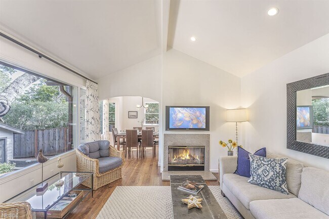 Foto del edificio - 3 br, 2 bath House - 3889 Enchanted Forest