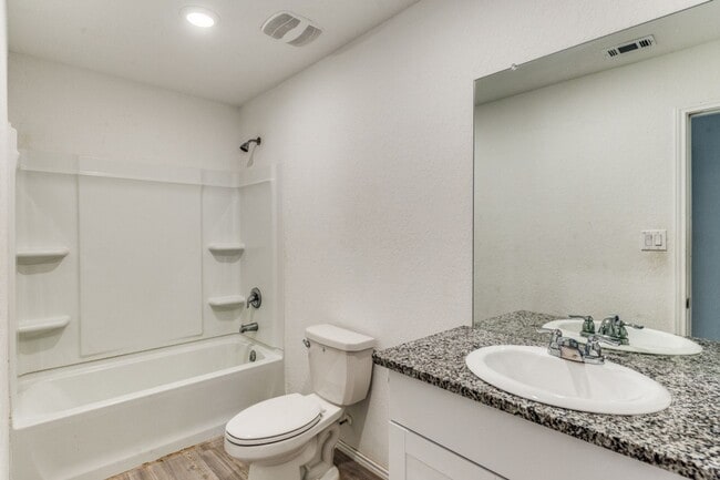 Building Photo - 3bed, 2 bath in Ruby Crossing Subdivision