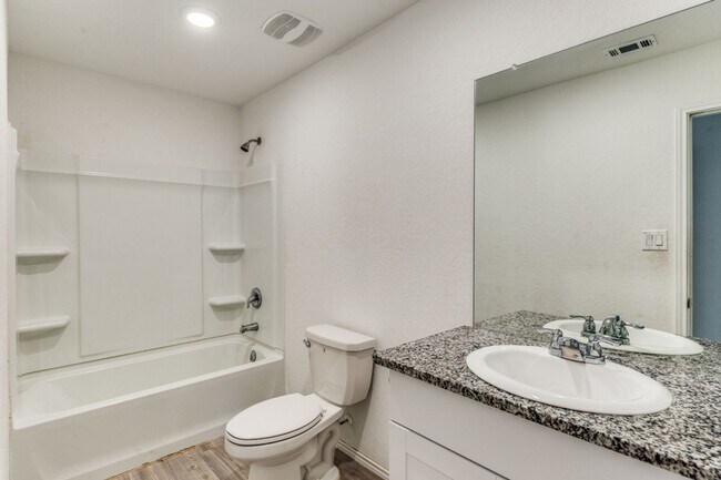 Foto del edificio - 3bed, 2 bath in Ruby Crossing Subdivision