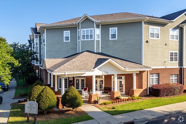 Foto del edificio - The Manor - 55+ Active Senior Community