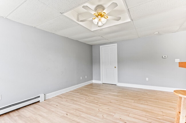 Building Photo - Lafayette St Rochester NH