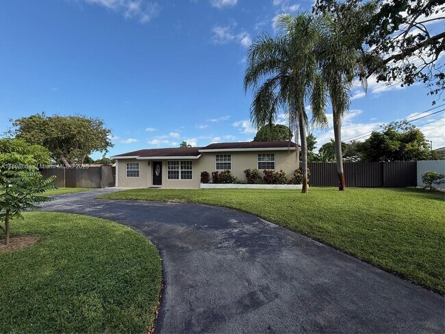 Foto del edificio - 1498 SW 47th Terrace