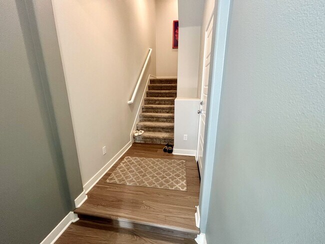 Building Photo - Stunning two bedroom townhome in desirable...