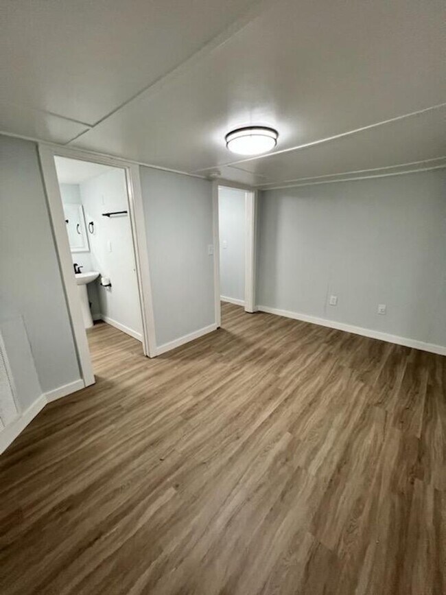 Foto del edificio - 2755 E Surrey Dr