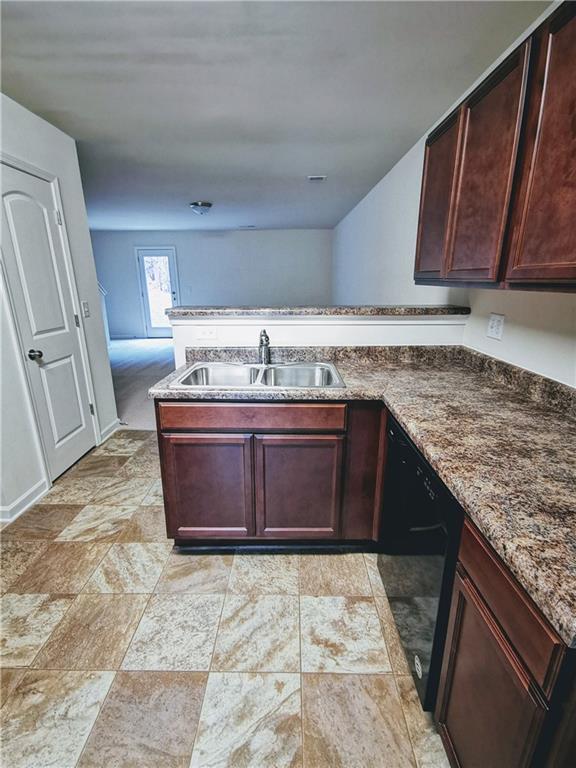 Building Photo - 2550 Piering Dr