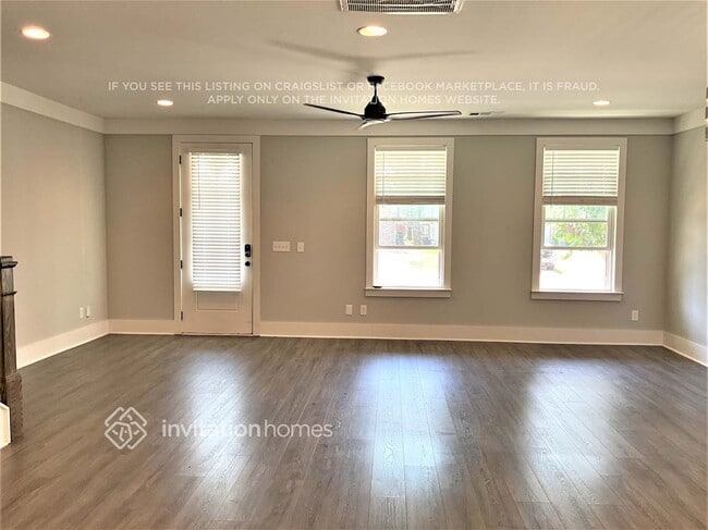 Building Photo - 261 Founders Ln