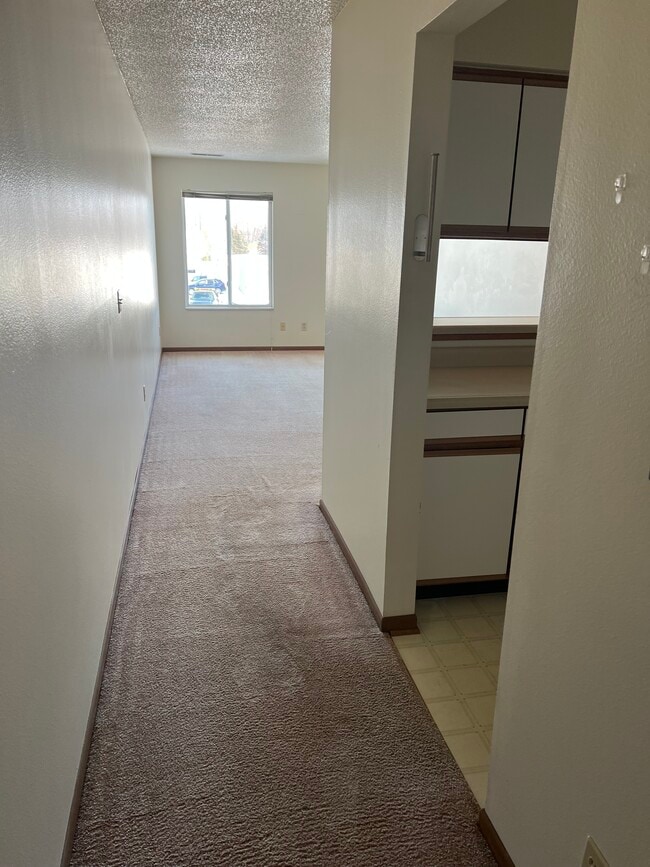 Building Photo - 85 Sugar Creek Ln