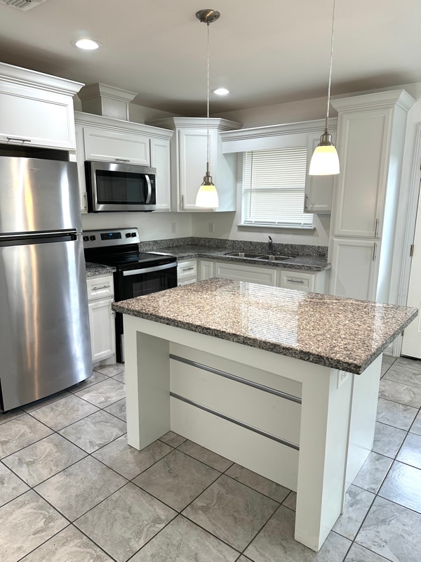 Foto del edificio - 325 Clemente Ave